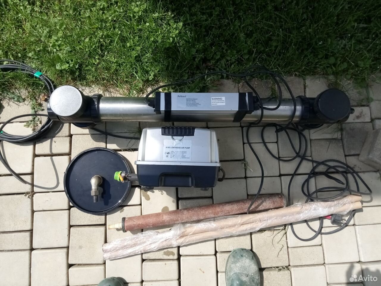 Воздушный компрессор и UF- стерилизатор для пруда купить на Зозу.ру - фотография № 1
