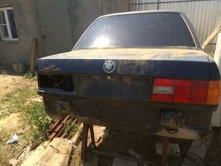 BMW 3 серия 2.5 МТ, 1985, седан, битый