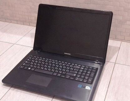 Производительный ноутбук SAMSUNG с большим экраном
