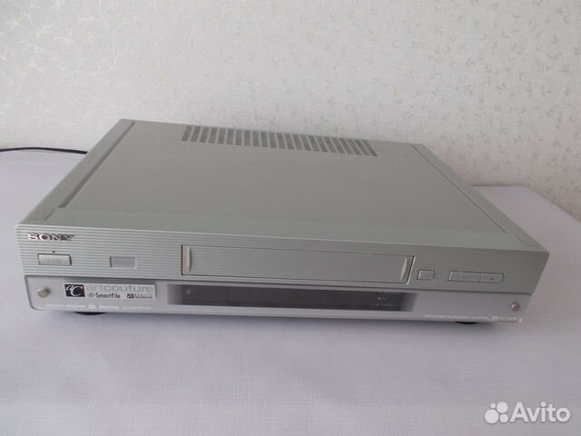 Видеомагнитофон Sony SLV-SF950N