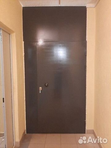 Тамбурная дверь