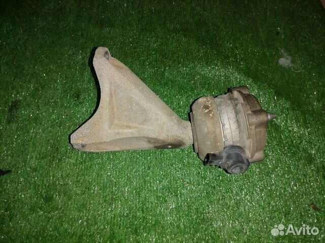 Опора двигателя (подушка двс) левая 4E0199381 Audi