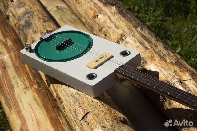 Резонаторная гитара / Сигарбокс