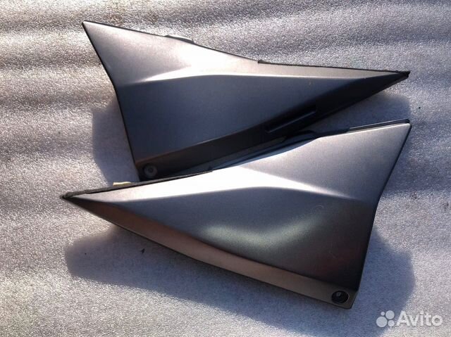 Kawasaki Z1000 2006 правый боковой пластик