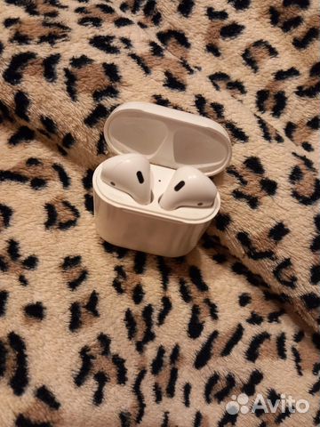 Наушники и кейс apple airpods 1 оригинал