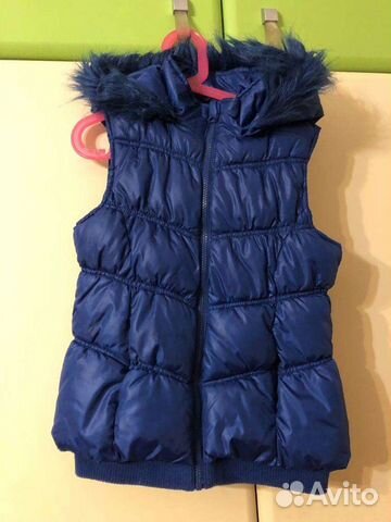 Жилетки безрукавки с капюшоном р.140 и 152