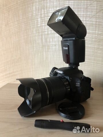 Зеркальный фотоаппарат Canon EOS 600D