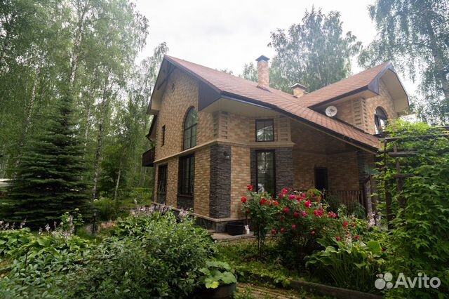 

7-к. коттедж, 300 м²