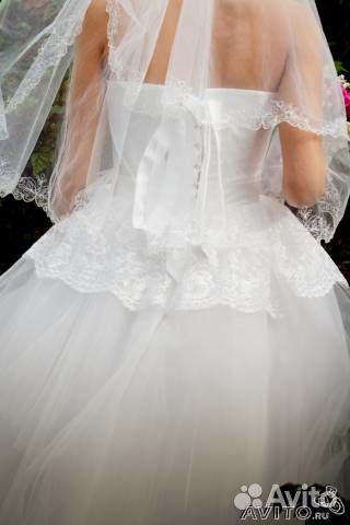 Свадебное платье + фата + шубка Свадебное платье + фата + шубка