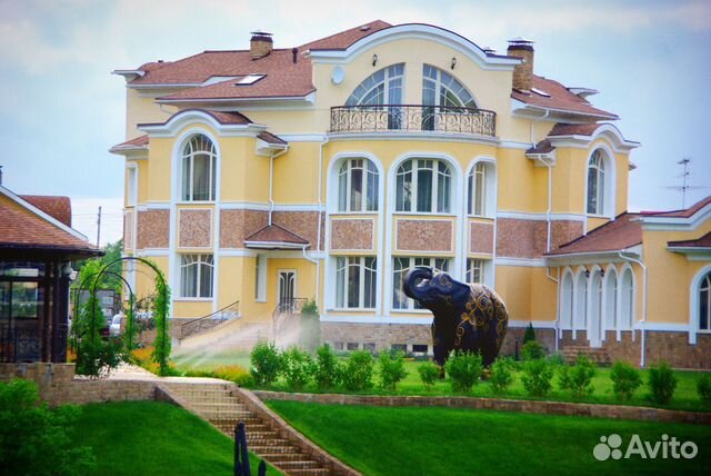 

10-к. и более коттедж, 1079 м²