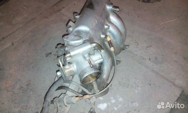 Коллектор впускной фольцваген Тигуан 2.0