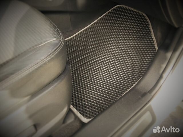 Новые коврики в салон Hyundai Santa Fe Новые коврики в салон Hyundai Santa Fe