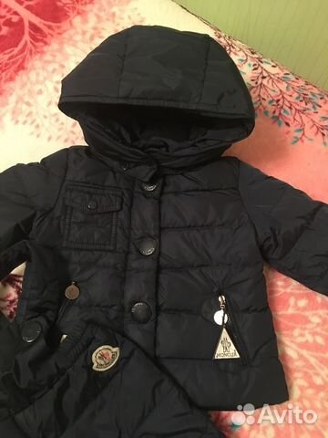 Зимний комбинезон Moncler, 6-12 месяцев Зимний комбинезон Moncler, 6-12 месяцев