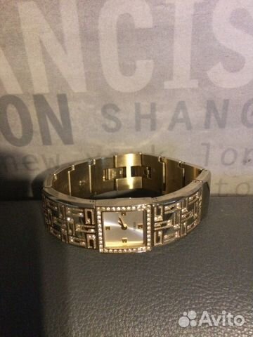 Часы Guess с кристаллами Сваровски