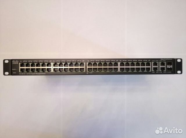 Продам б/у управляемый коммутатор Cisco SG300-52