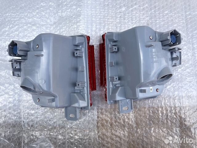 Задняя противотуманка Toyota Land Cruiser 200 Задняя противотуманка Toyota Land Cruiser 200