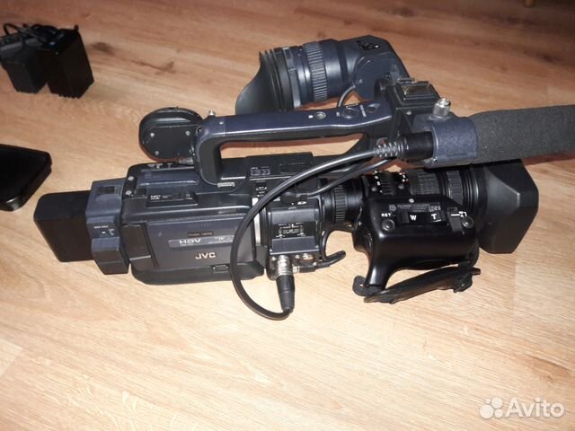 Видеокамера JVC GY-HD110