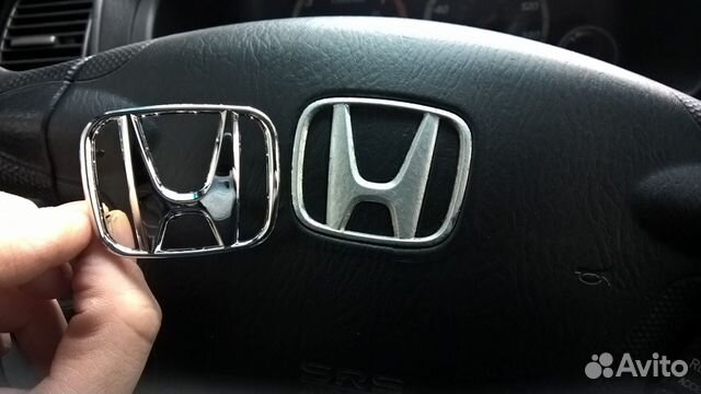 Эмблема в руль honda