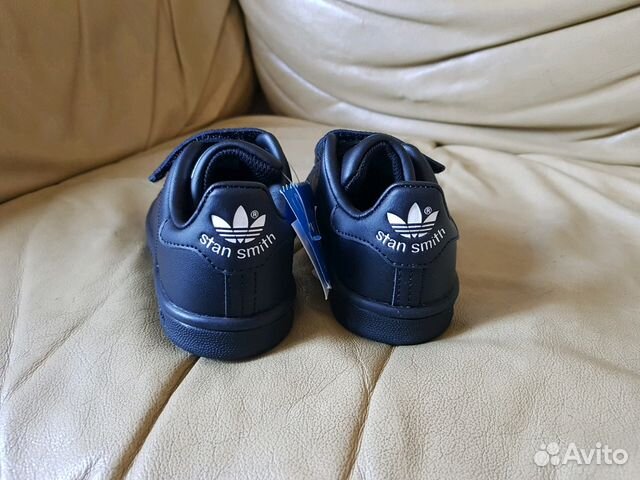 Кожаные новые детские кроссовки Adidas 29 р Кожаные новые детские кроссовки Adidas 29 р