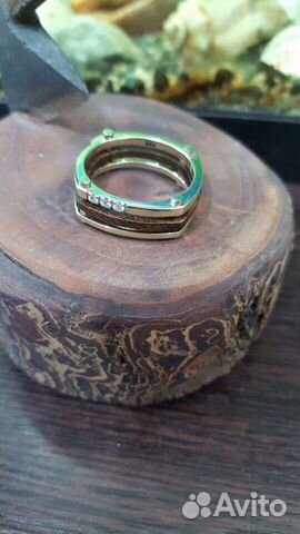 Золотое кольцо с бриллиантами Золотое кольцо с бриллиантами