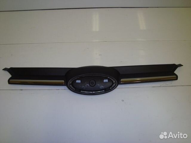 Решетка радиатора передняя верхняя Ford Focus 3