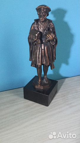 Антикварная статуэтка