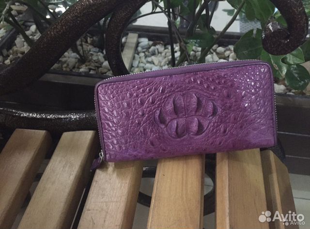 Сумки, кошельки, ремни из кожи крокодила, питона