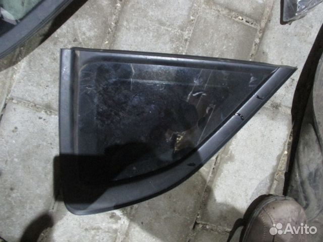 Форточка задняя левая в крыло на киа сид с12по18го