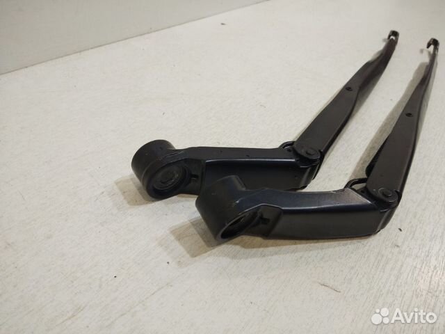 Поводок стеклоочистителя передний Toyota Land Поводок стеклоочистителя передний Toyota Land