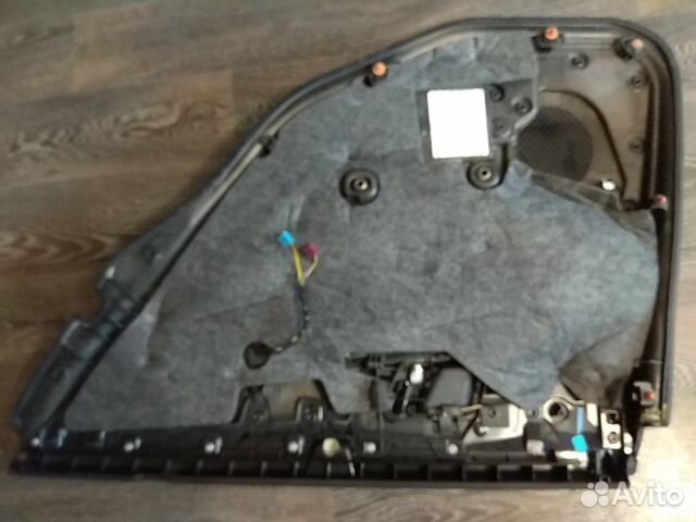 Обшивка задней левой двери w212 Mercedes