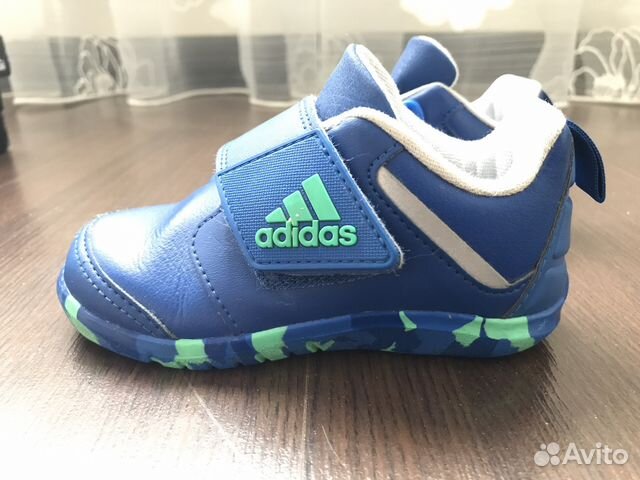Кроссовки детские adidas Кроссовки детские adidas