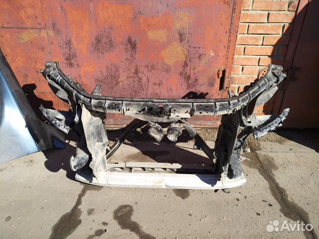 Audi Q7 телевизор с усилителем переднего бампера