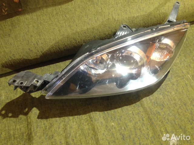 Mazda 3 фара левая хэтчбек