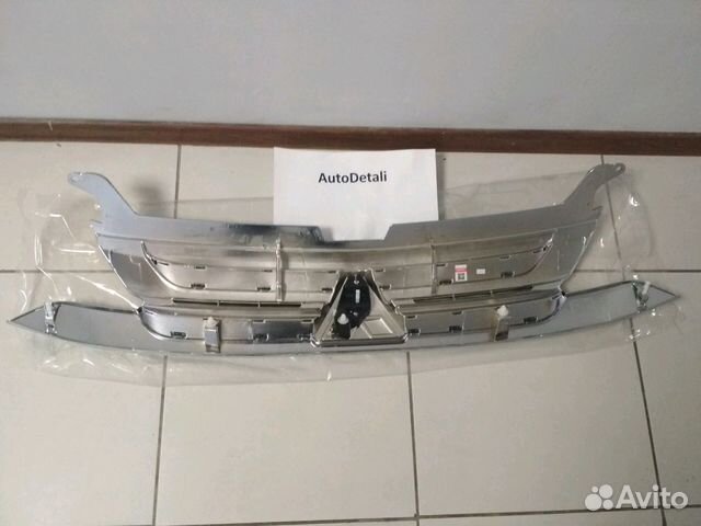 Решетка радиатора Mitsubishi Outlander
