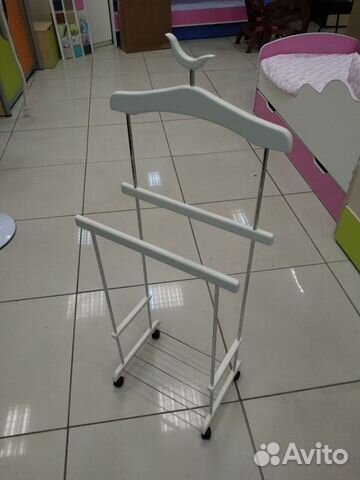 Детская вешалка для одежды