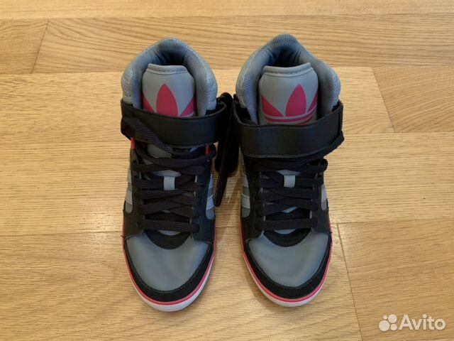 Кроссовки Adidas оригинал 36,5 Кроссовки Adidas оригинал 36,5