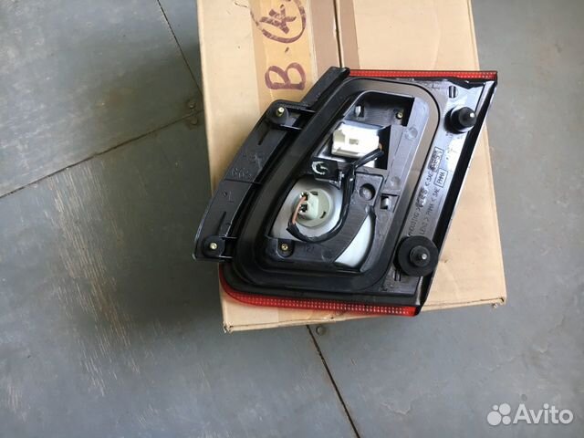 Фонарь на крышку багажника левый Nissan Almera N16 Фонарь на крышку багажника левый Nissan Almera N16