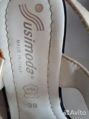 Белые босоножки на платформе. Италия Белые босоножки на платформе. Италия