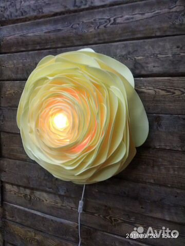 Цветы из изолона, светильник