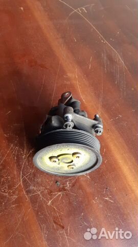 Насос гур VW Touareg 7L8422154C Насос гур VW Touareg 7L8422154C