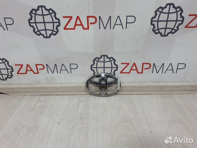 Эмблема на решетку радиатора Toyota Land Cruiser J