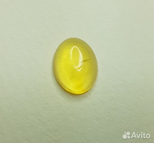 27. Кабошон из жёлтого Доминиканского янтаря