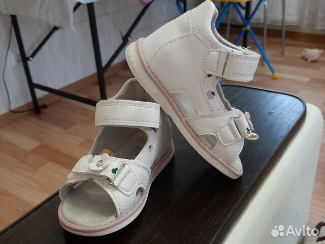 Сандалии для девочки
