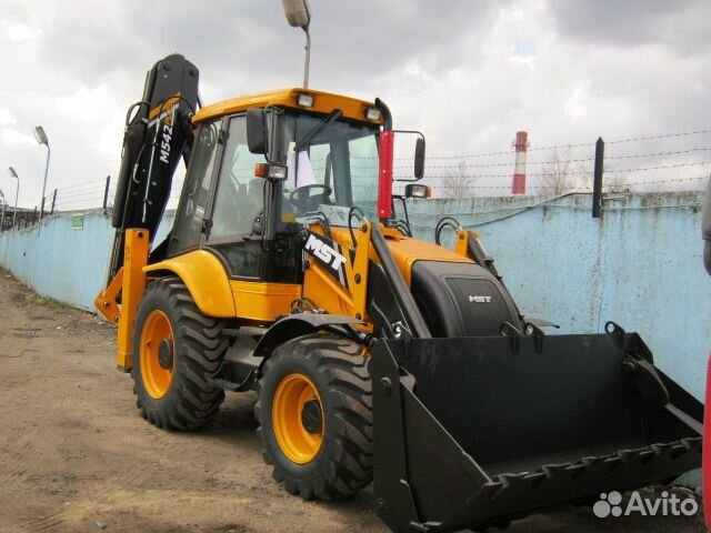 Экскаватор-погрузчик MST 542