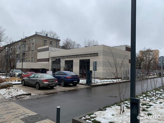 Торговое помещение, 260 м²
