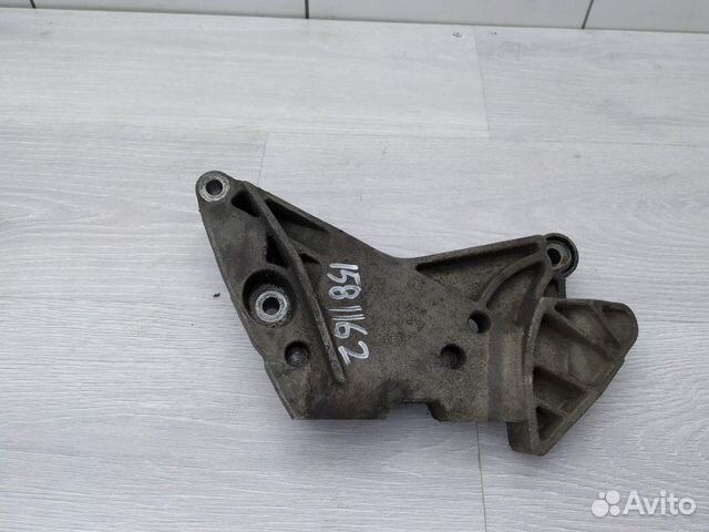 Кронштейн двигателя 06J199207K VW Passat (B6) 2005 Кронштейн двигателя 06J199207K VW Passat (B6) 2005
