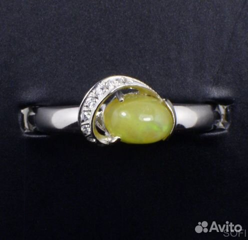 Серебряное кольцо с опалом и фианитом натуральным