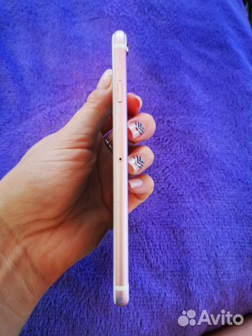 Телефон iPhone