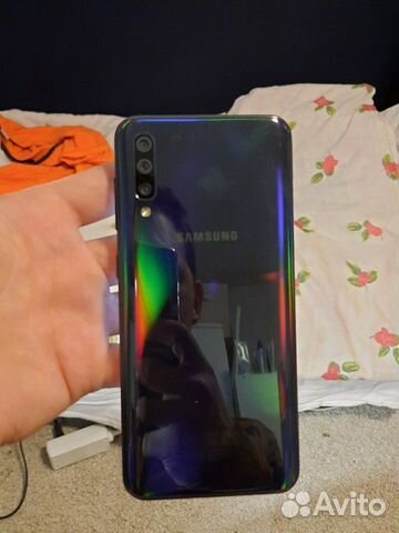SAMSUNG A50 4/64gb
