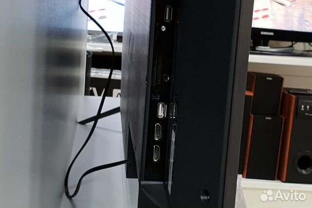 Телевизор 4K UHD SmartTV 109 см+коробка